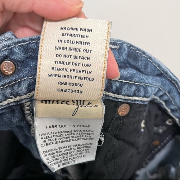 MISS ME Embroidered Boot Cut Jeans Size 28 - Picture 11 of 14